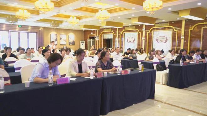 护航母婴健康！河南省妇幼保健院专家来哈送讲座(图2)