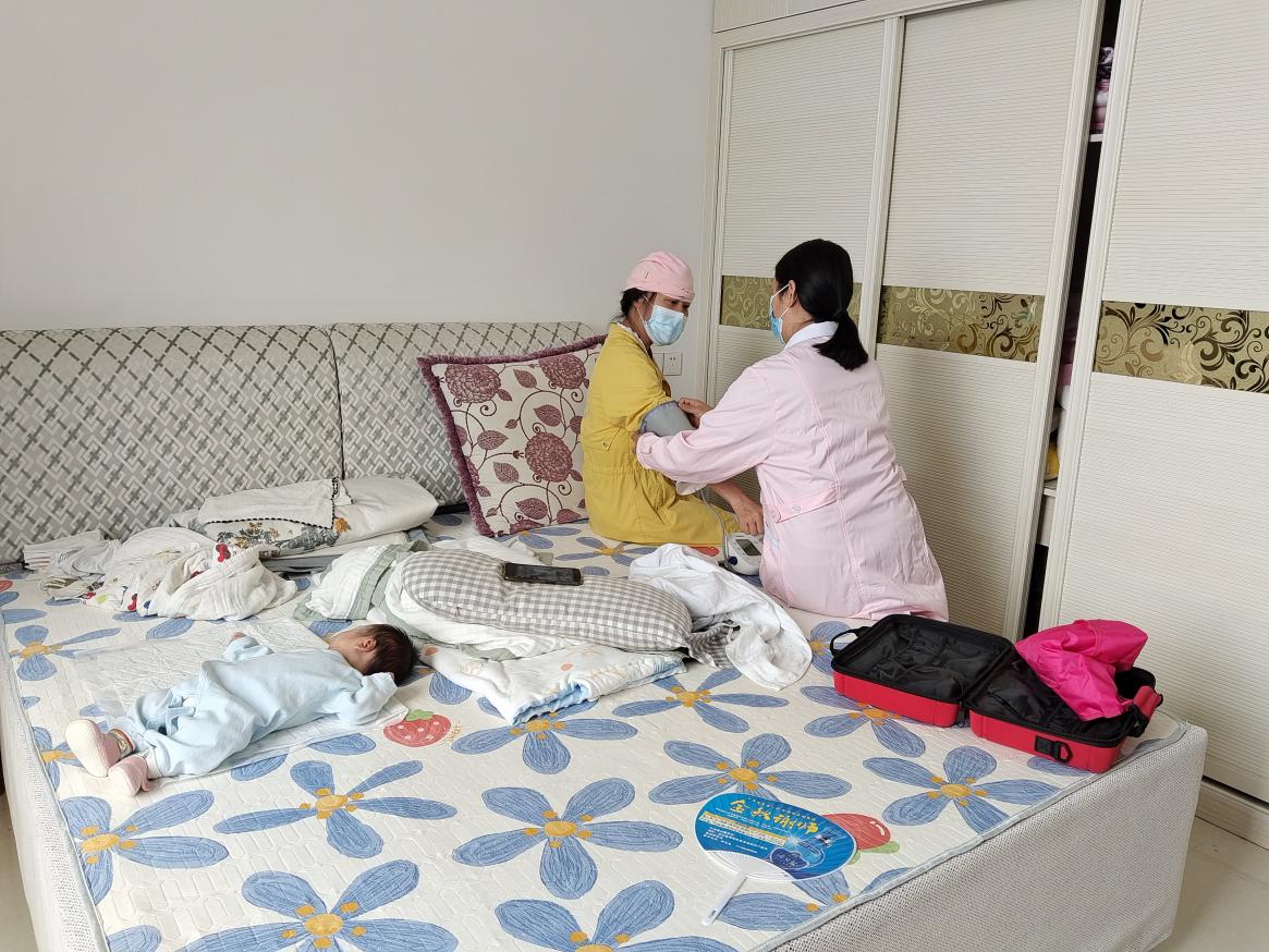 安徽东至：产后访视“零距离”守护母婴健康(图1)