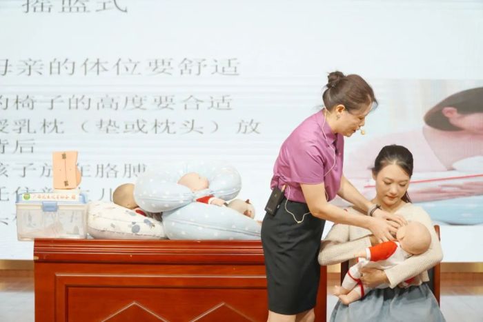 支持母乳喂养!桂林市妇幼保健院举办2024年母乳喂养周健康宣教公益活动(内含直播回放)(图3)