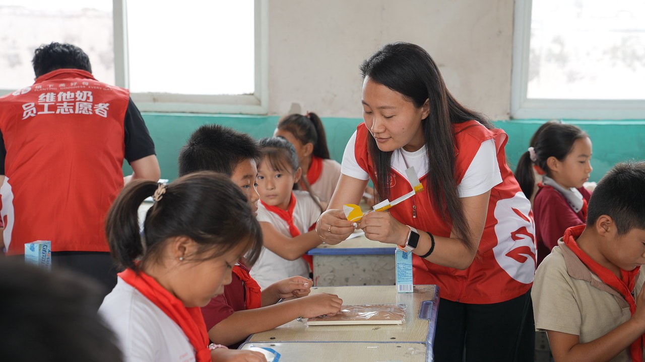 九游娱乐文化：添營養促健康2024維愛公益行動再進虞城(图2)