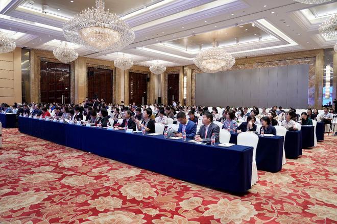 九游娱乐：营养科学护航母婴健康！首届全国母婴营养学术大会今日开幕(图2)