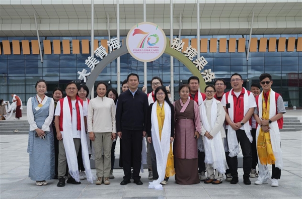 九游娱乐文化:京东超市携44家品牌捐助青海果洛州67万元母婴用品持续践行降低家庭育儿成本(图4)