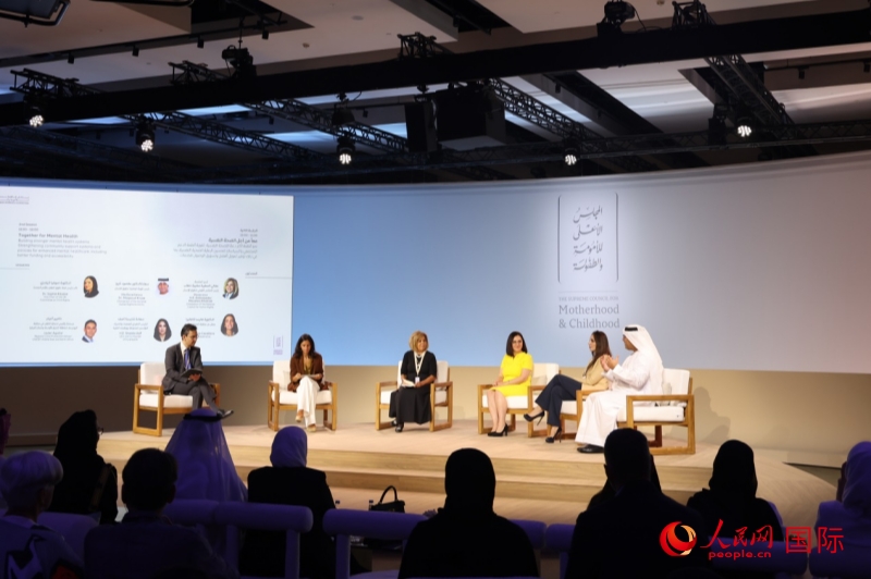 九游娱乐:阿联酋举办母婴论坛关注心理健康发展(图1)