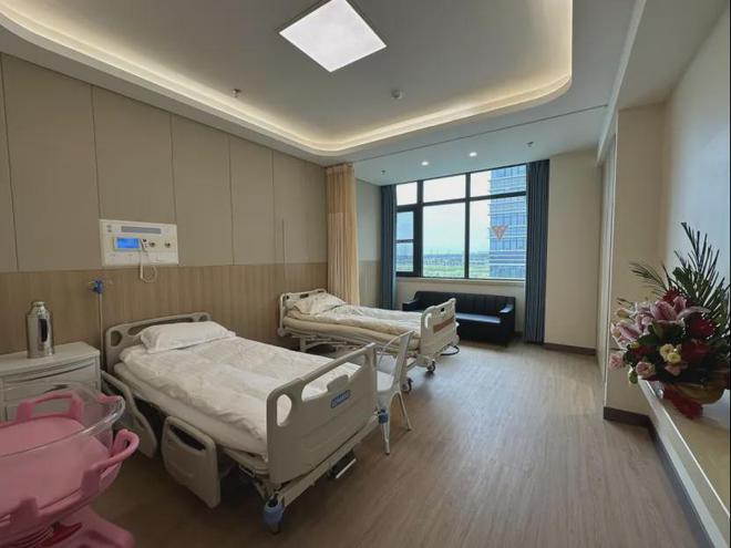 郑州大学第二附属医院经开区院区产科喜迎佳绩专业守护母婴健康(图2)