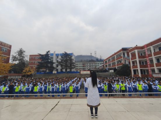 广元市剑阁县开封镇中心卫生院开展“世界艾滋病日”宣传活动(图2)