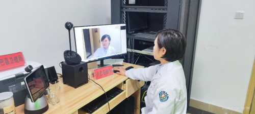 不以山海为远践行医者使命金东与丹巴携手共绘健康新篇章(图2)