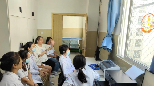 不以山海为远践行医者使命金东与丹巴携手共绘健康新篇章(图4)