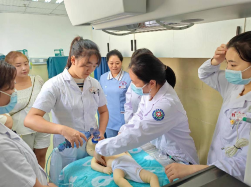 不以山海为远践行医者使命金东与丹巴携手共绘健康新篇章(图5)