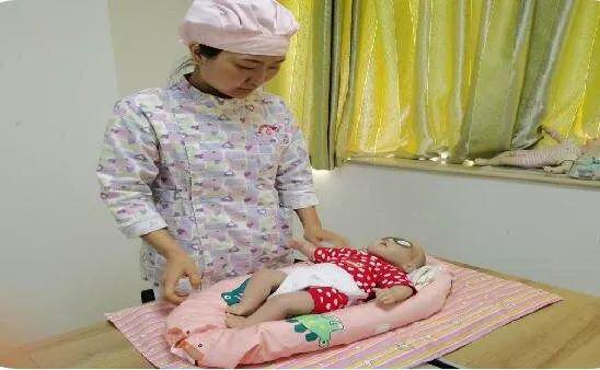 九游娱乐：渭南市妇幼保健院新生儿科：用心服务用爱承诺(图1)