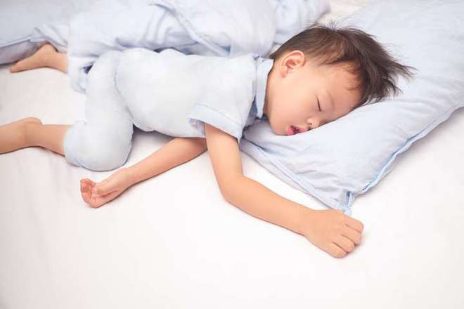 宝宝在幼儿园不午睡家长必看！(图2)