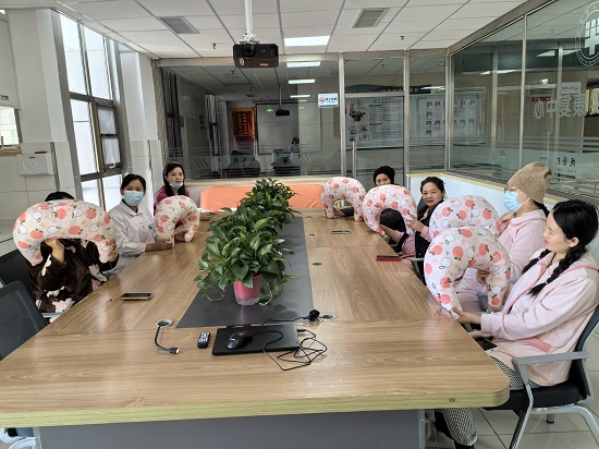 平邑县人民医院产后母婴康复中心联合孕妇学校开展孕妈妈健康大课堂活动(图1)