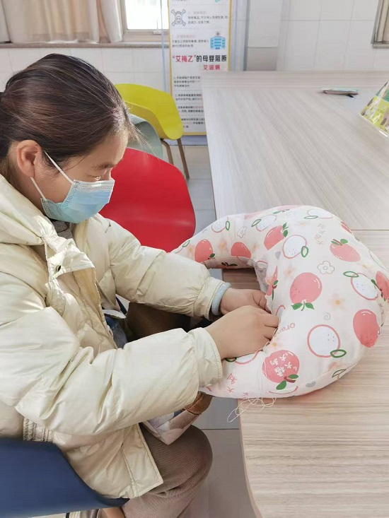 平邑县人民医院产后母婴康复中心联合孕妇学校开展孕妈妈健康大课堂活动(图2)