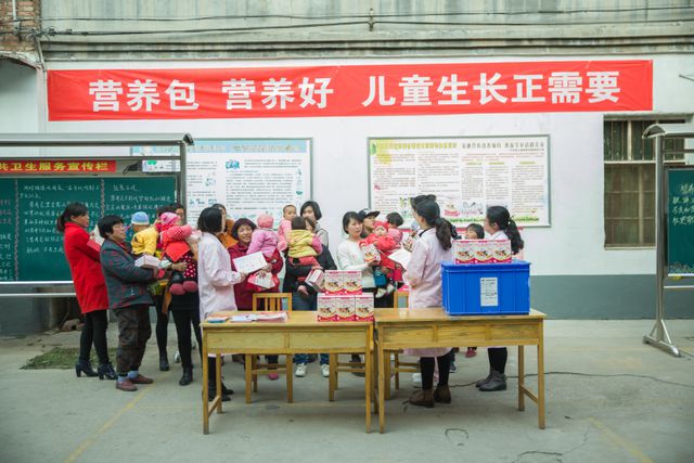九游娱乐文化：12克小小“营养包”10余年改善近2000万名婴幼儿营养(图4)