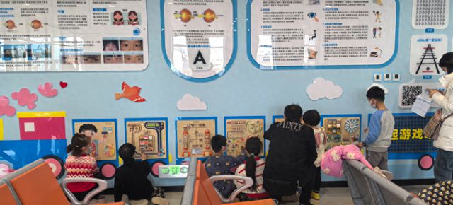 做完检查不愿意走这家医院的候诊区不一般(图1)