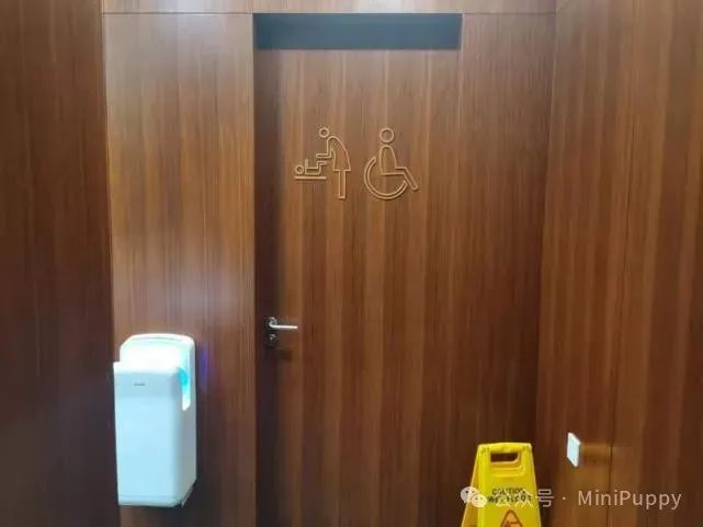 上海已建成2600多个！部分却大门紧锁还有的沦为杂物间…男士很无助：为什么不让我们进？(图7)