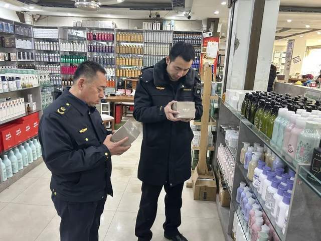 感知山东滨州滨城区市场监管局开展“三八”妇女节化妆品专项检查(图3)