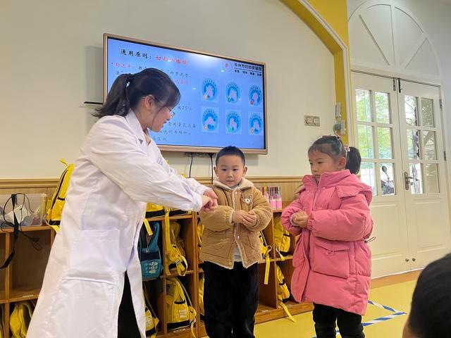 九游娱乐文化：永州市妇幼保健院开展“健康开学第一课”筑牢儿童健康成长防线(图2)
