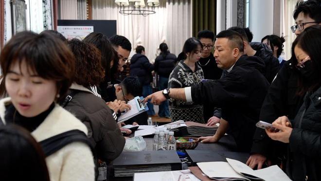 不会被火点燃的面料、透光不透人的窗帘……海宁家博会看点多多(图5)