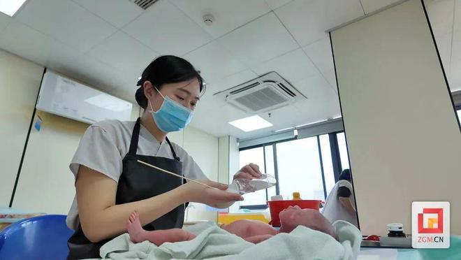 九游娱乐文化：榜样力量护佑母婴健康——记全国巾帼文明岗自贡市妇幼保健院产科(图5)