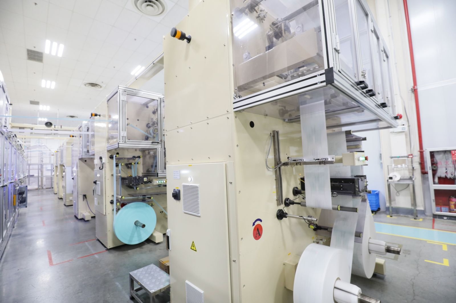 记者探访帮宝适萝岗工厂：科技与爱守护宝宝每一步成长(图1)