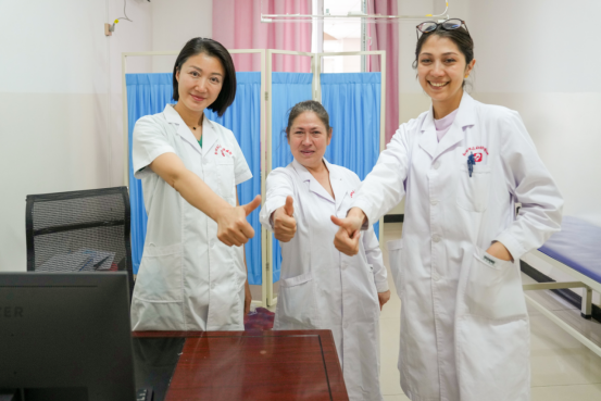 北京医生在和田全力守护母婴健康(图2)