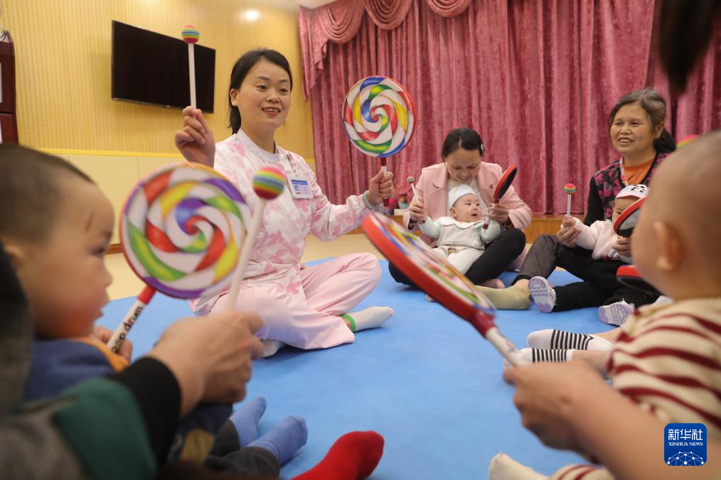 新华全媒+丨世界卫生日：保障母婴健康呵护祖国未来(图21)