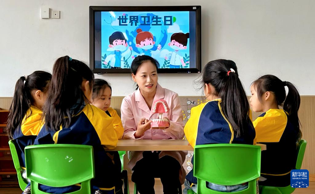 新华全媒+丨世界卫生日：保障母婴健康呵护祖国未来(图26)