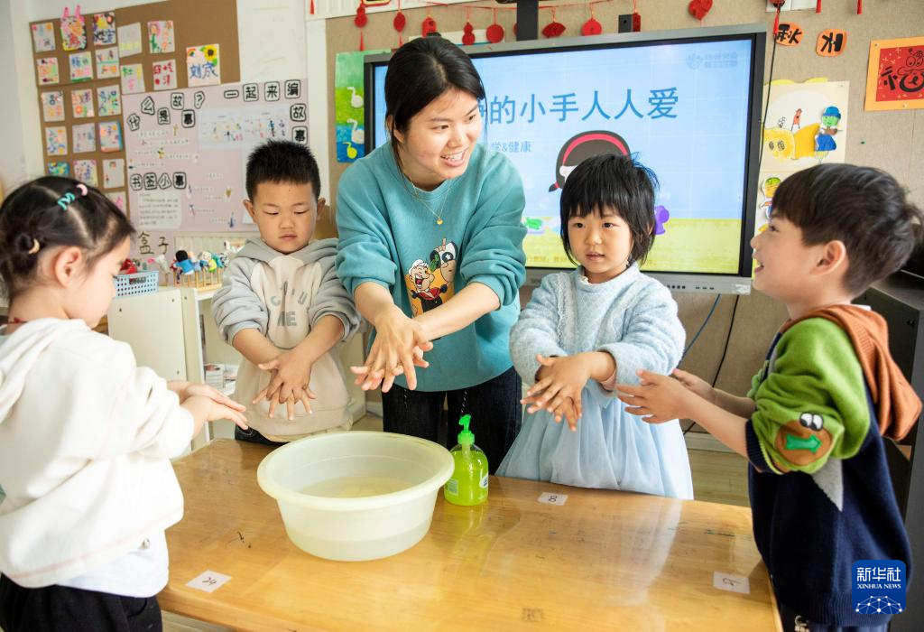 新华全媒+丨世界卫生日：保障母婴健康呵护祖国未来(图31)