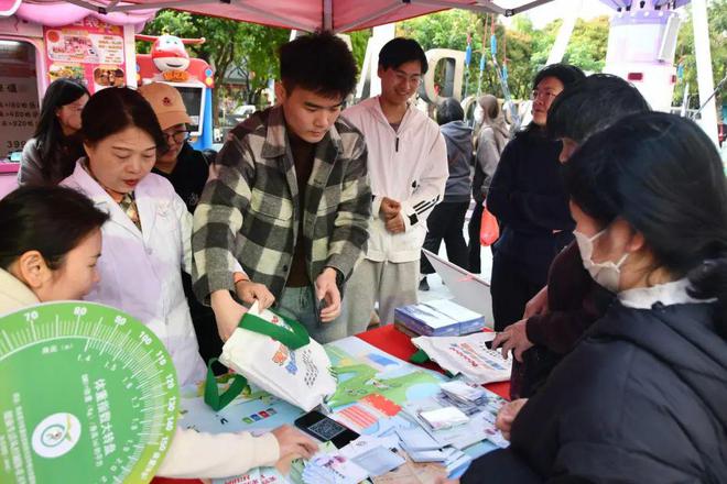 保障母婴健康呵护祖国未来丨福建开展形式多样世界卫生日宣传活动(图10)