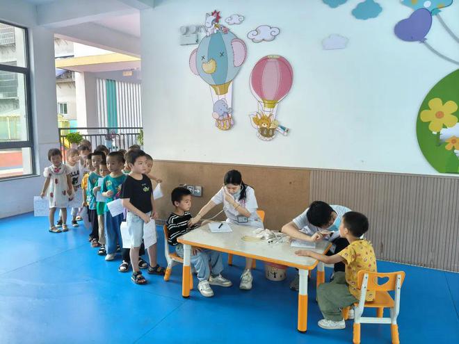 保障母婴健康呵护祖国未来丨福建开展形式多样世界卫生日宣传活动(图13)