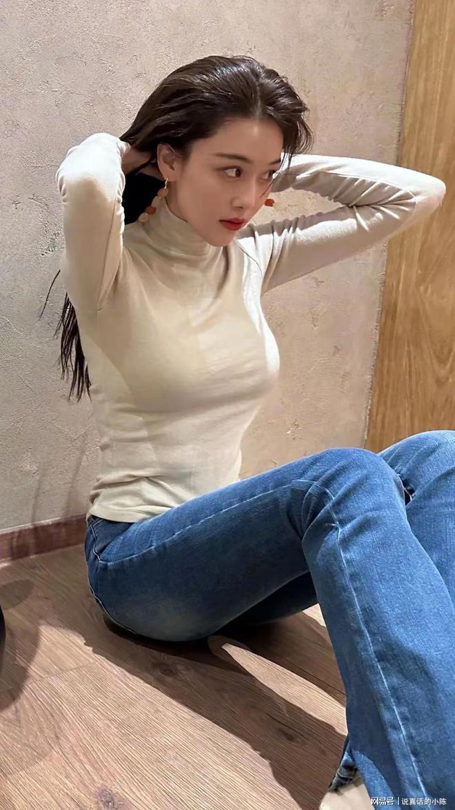 张馨予人间水蜜桃生了孩子依旧让人欲罢不能网友：纯欲天花板(图1)