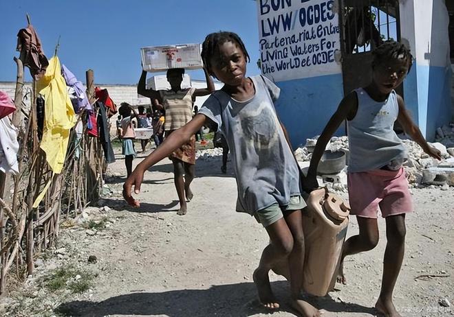 全球震惊：加沙饥饿婴儿照片曝光营养不良、面部紧缩犹如外星人(图11)