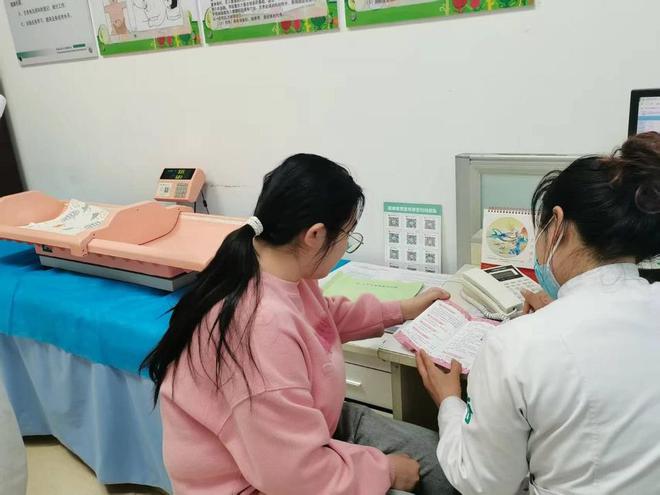 东营经开区医疗卫生服务中心开展“世界卫生日”宣传服务活动(图2)