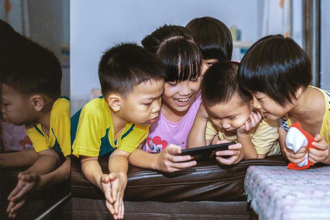 九游娱乐：从大课间看学生体质真的是越来越差了很多孩子跑不动也跳不动！(图4)