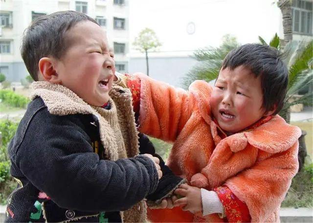 这3个游戏千万别让孩子在幼儿园玩！(图1)