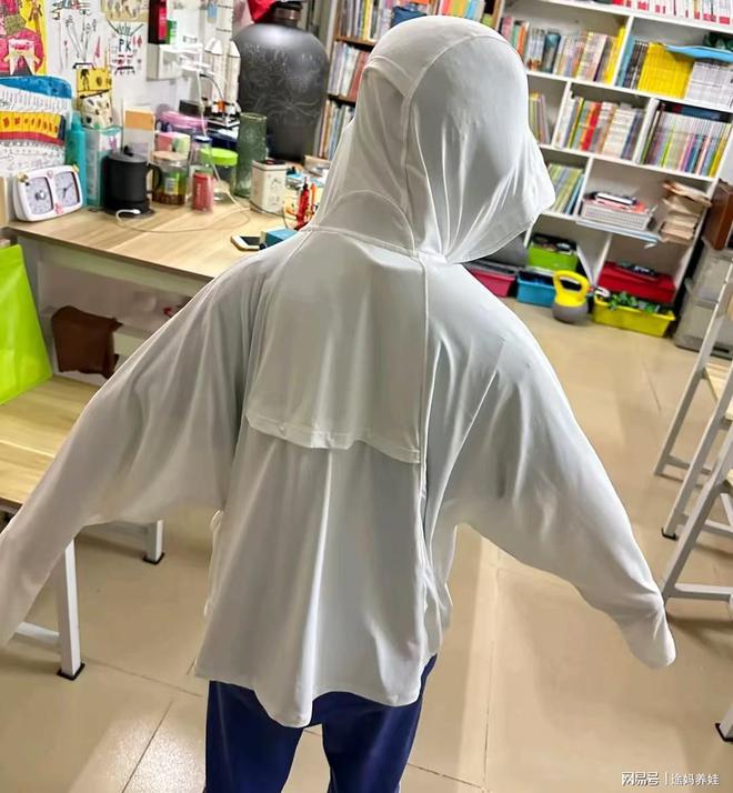 趁着唯品会打折给孩子买的防晒服不吹不黑说说感受(图1)