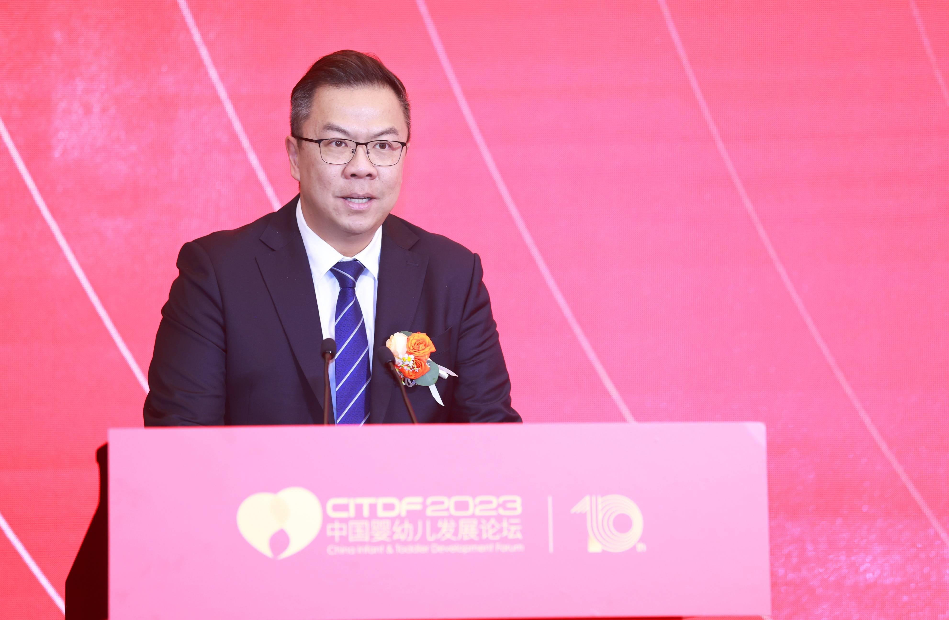 助推中国母婴健康事业金领冠亮相(图3)