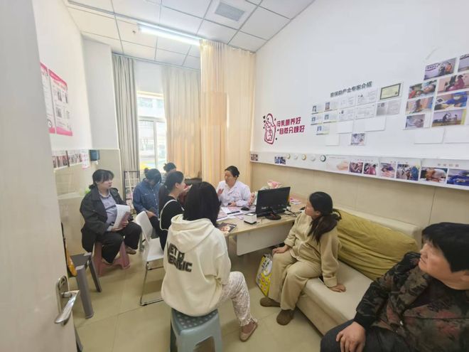 九游娱乐文化：2025年世界人口日｜婚育幸福起点爱与支持相伴(图5)