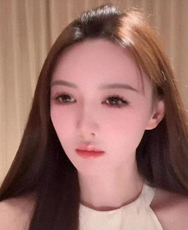 叶珂不再隐瞒被爆料生女儿后分手原因黄晓明“私生活”被揭露(图1)