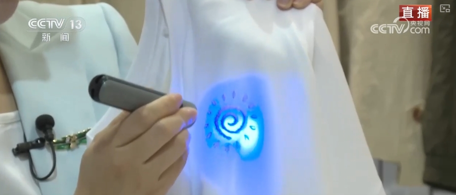 新技术、新创意成广交会“香饽饽”“AI+制造美学”释放中国好物无限可能(图1)