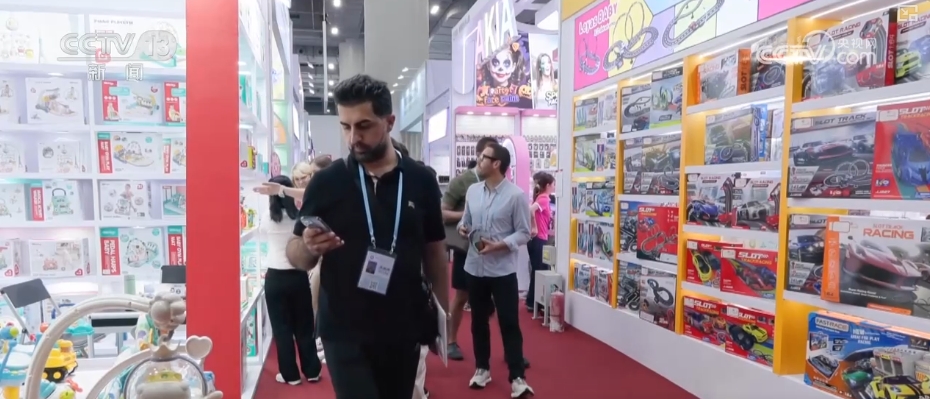 新技术、新创意成广交会“香饽饽”“AI+制造美学”释放中国好物无限可能(图12)