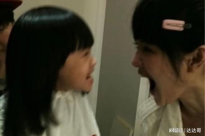 九游娱乐文化：大S曾喊「你们都是我的孩子」！小S二女儿Lily发文：约好天堂再见(图2)