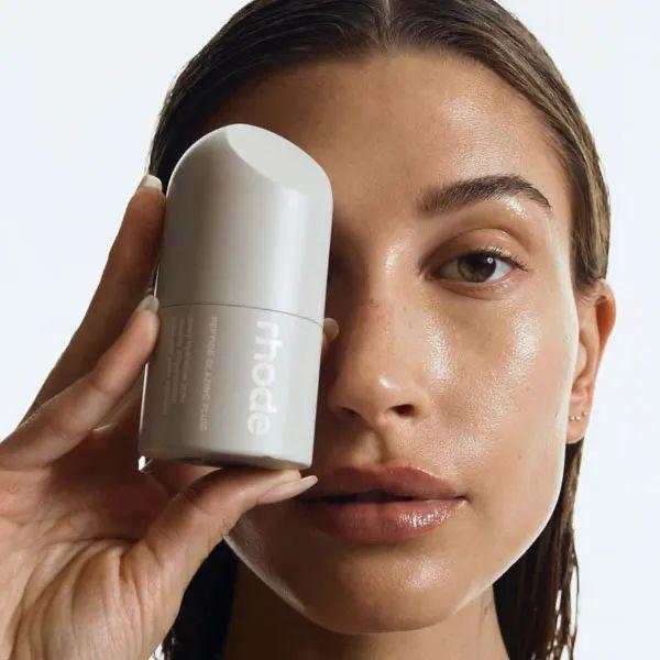 拿美妆代言、跨界奢牌活动…王曼昱勇闯时尚圈易如反掌丨Trendoftheweek(图12)