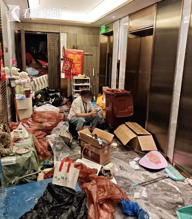 上海富婆沉迷捡垃圾3600万豪宅蟑螂遍地丈夫女儿是罪魁祸首(图4)