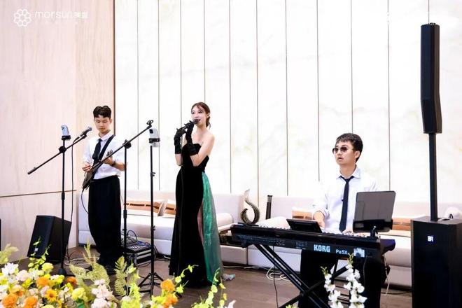 这场百万人围观的直播揭开了未来十年生活的答案！(图1)