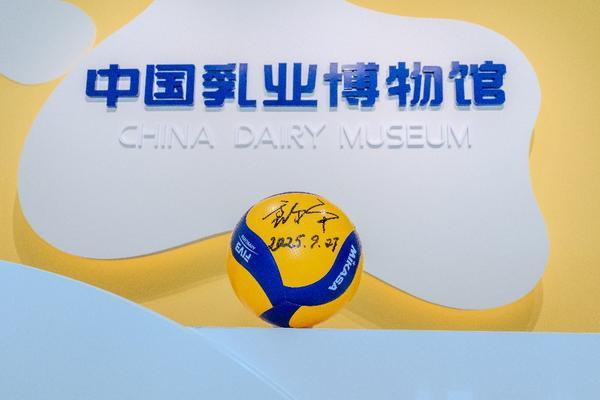 “光明健康生活节”启幕光明乳业携鲜活大使郎平共绘健康生活新图景(图4)