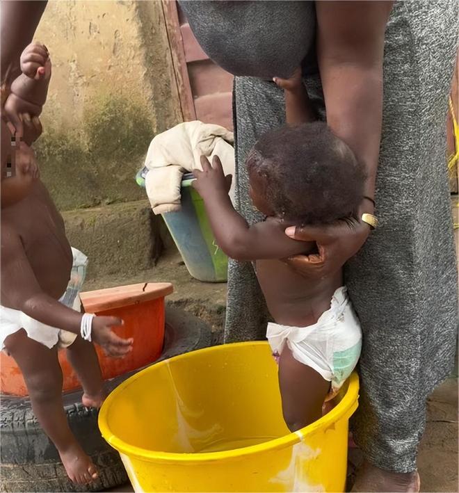 九游娱乐文化：狂揽30亿！广东夫妇创业把国际巨头宝洁都甩身后去IPO敲钟了(图1)