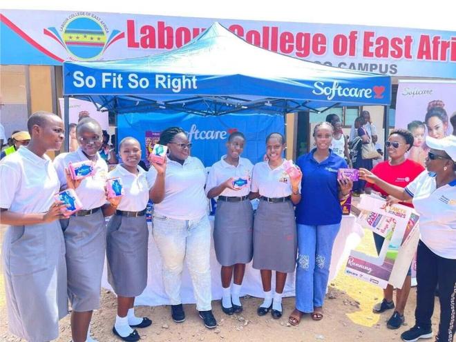 九游娱乐文化：狂揽30亿！广东夫妇创业把国际巨头宝洁都甩身后去IPO敲钟了(图22)