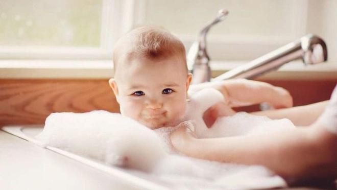 九游娱乐：知名婴童品牌爆雷细菌超标致皮肤溃烂很多家庭仍在使用(图23)