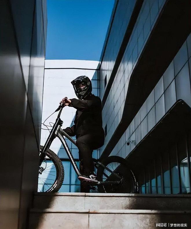 二手不再是“穷”标签！00后撑起半边天花小钱办大事不香吗？(图8)